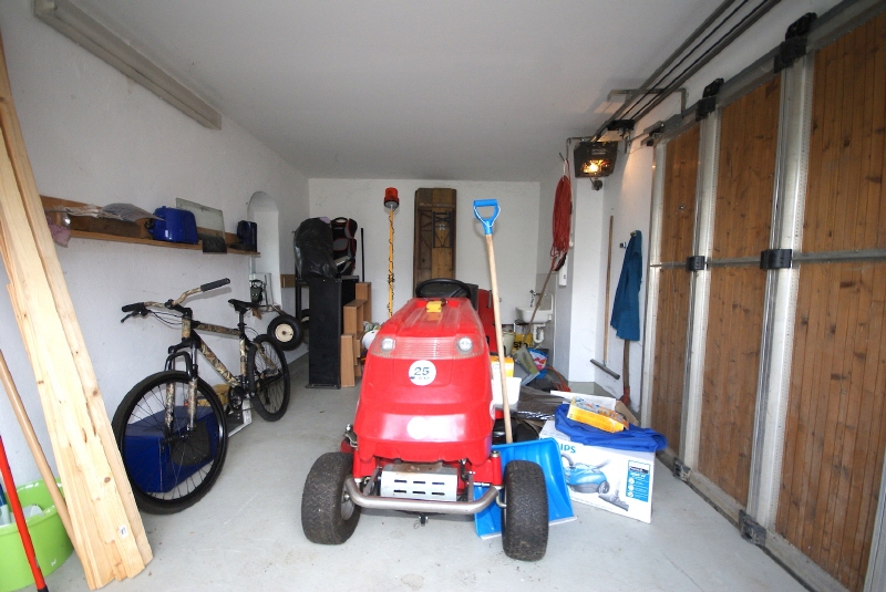 Blick in die Garage Einfamilienhaus Pirna