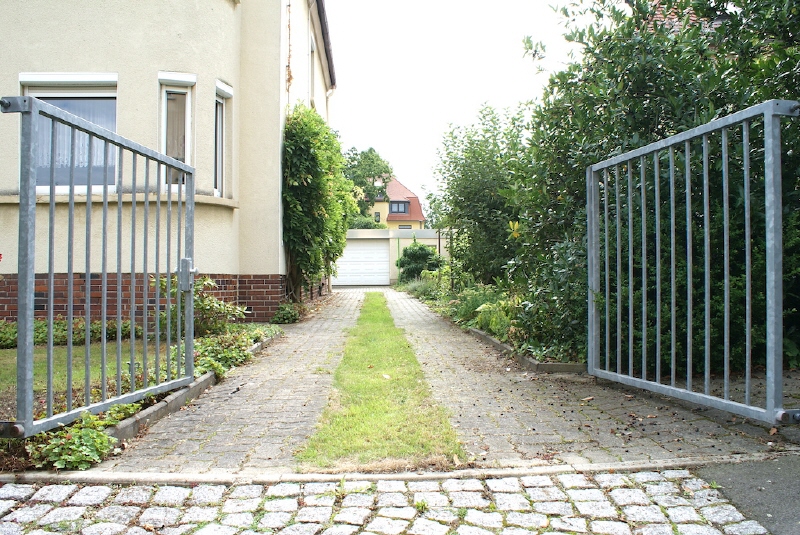 Zufahrt Grundst�ck Haus Dresden