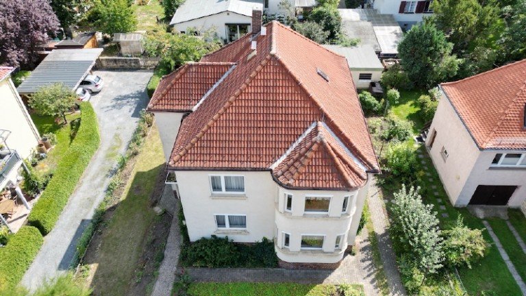 Nordansicht Dresden Haus Ehrw�rdige Stadtvilla in Dresden zum Neugestalten