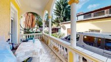 Terrasse Ausgang K�che Frei werdende gro�z�gige Stadtvilla mit Ausbaureserve und Nebengelass