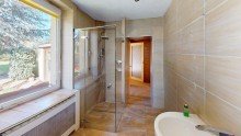 Bad im EG Urbanes Wohnflair trifft Naturidylle - Doppelhaush�lfte direkt am Leutewitzer Park
