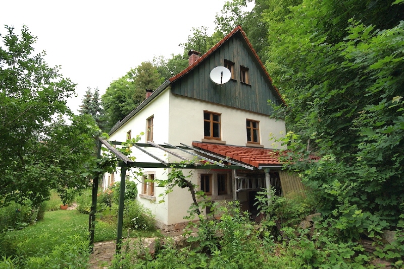 Blick vom Nachbargrundst�ck Einfamilienhaus Kreischa