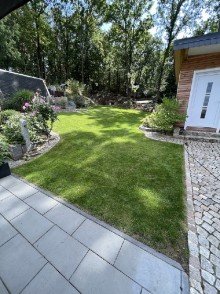 im Sommer Modernes Wohnen in den Weinbergen vor den Toren der Gro�stadt