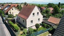 Hausansicht Blick ins Gr�ne �ber Dresden
