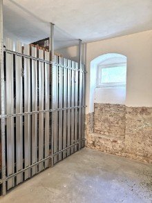 Keller Wohnung oder B�ro?