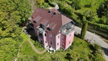 Hausansicht Mehrfamilienhaus in traumhafter H�henlage Dresdens