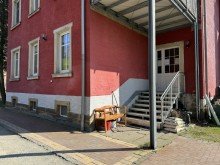Hauseingang Mehrfamilienhaus in traumhafter H�henlage Dresdens