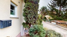 Zufahrt Naturnah und familienfreundlich - Doppelhaush�lfte mit Garage in Tolkewitz