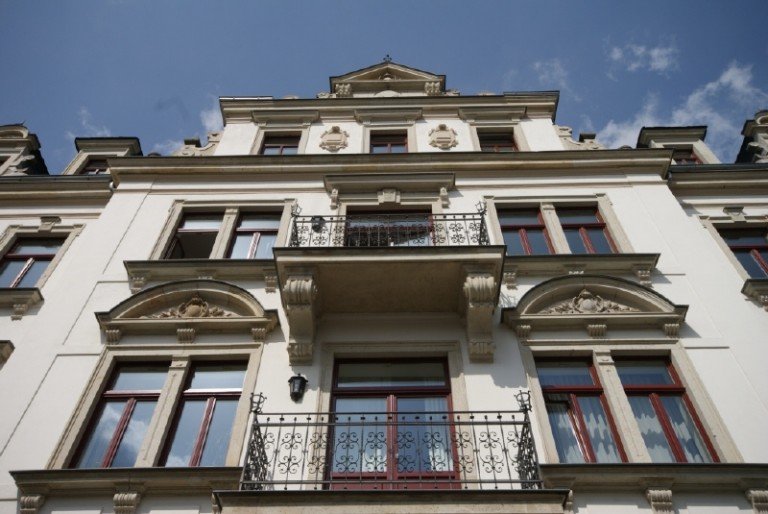 liebevoll sanierte Fassade Dresden Wohnung * * * Sichere Kapitalanlage in gefragter Wohnlage * * *