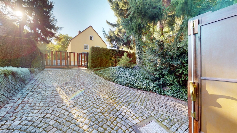 Garageneinfahrt Haus Dresden