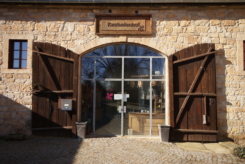 Eingang Buchscheune Haus Struppen