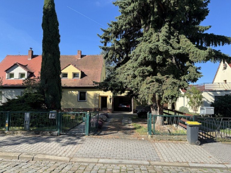 Au�enansicht Dresden Doppelhaush�lfte Urbanes Wohnflair trifft Naturidylle - Doppelhaush�lfte direkt am Leutewitzer Park